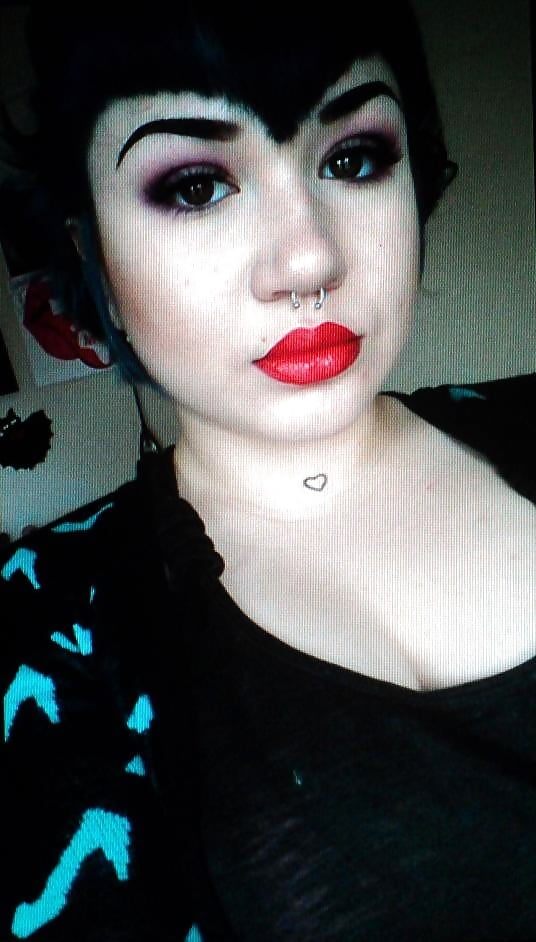 Porn image Stupid slut Hannah