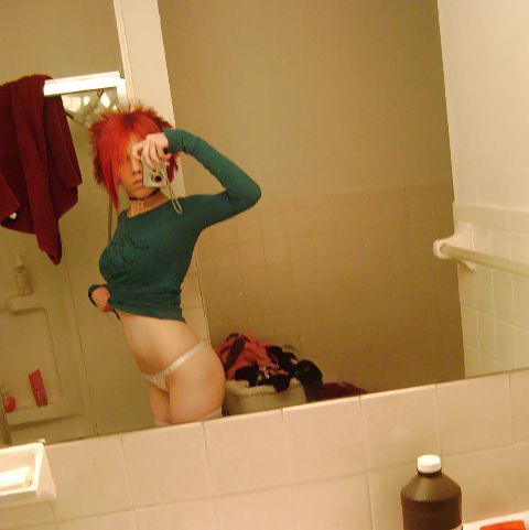 Porn image Sexy Emo Redhead Teenchick