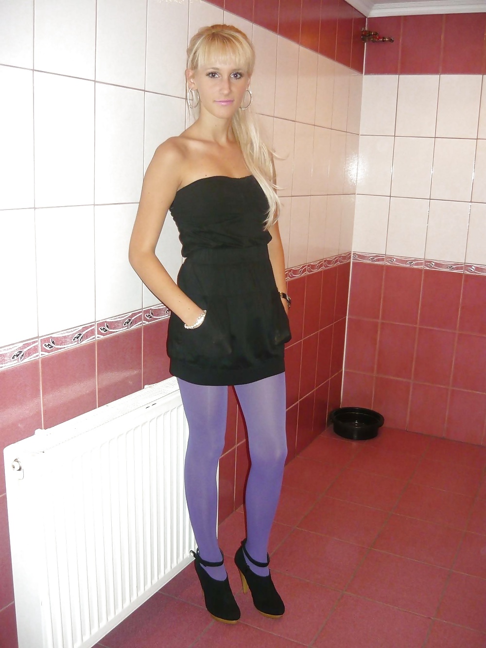 Porn image Amateurs In Coloured Pantyhose 2