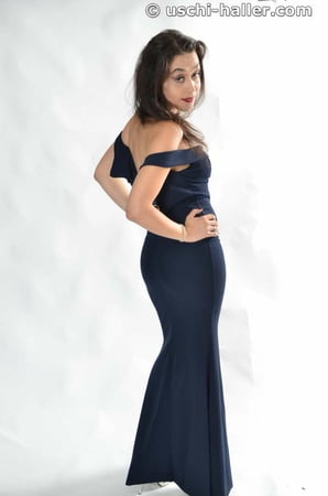 photo shooting with turkish born jasmin in an evening dress         