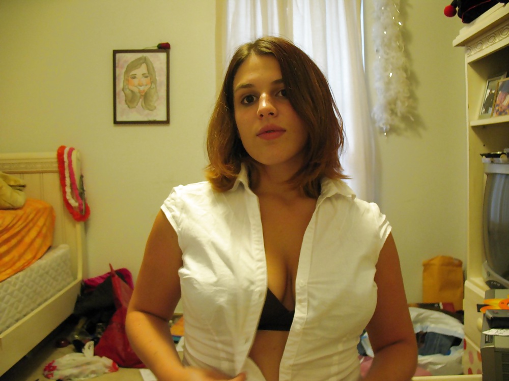 Porn image Pretty Amateur Teen Carole 3