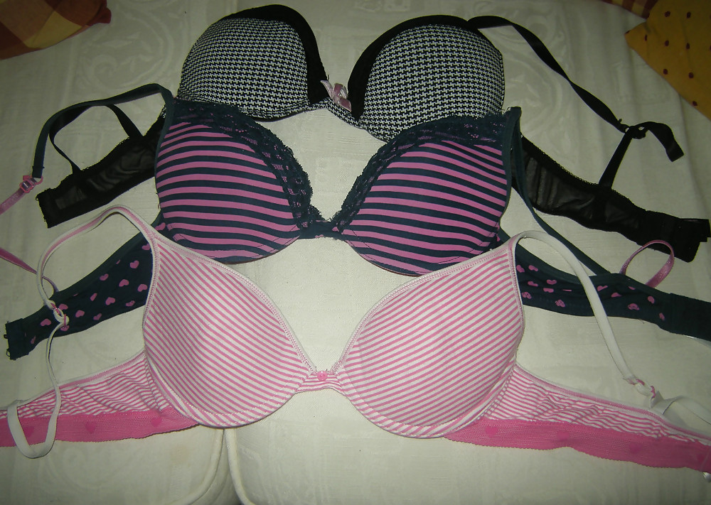 Porn image A Cup girls and bras 3