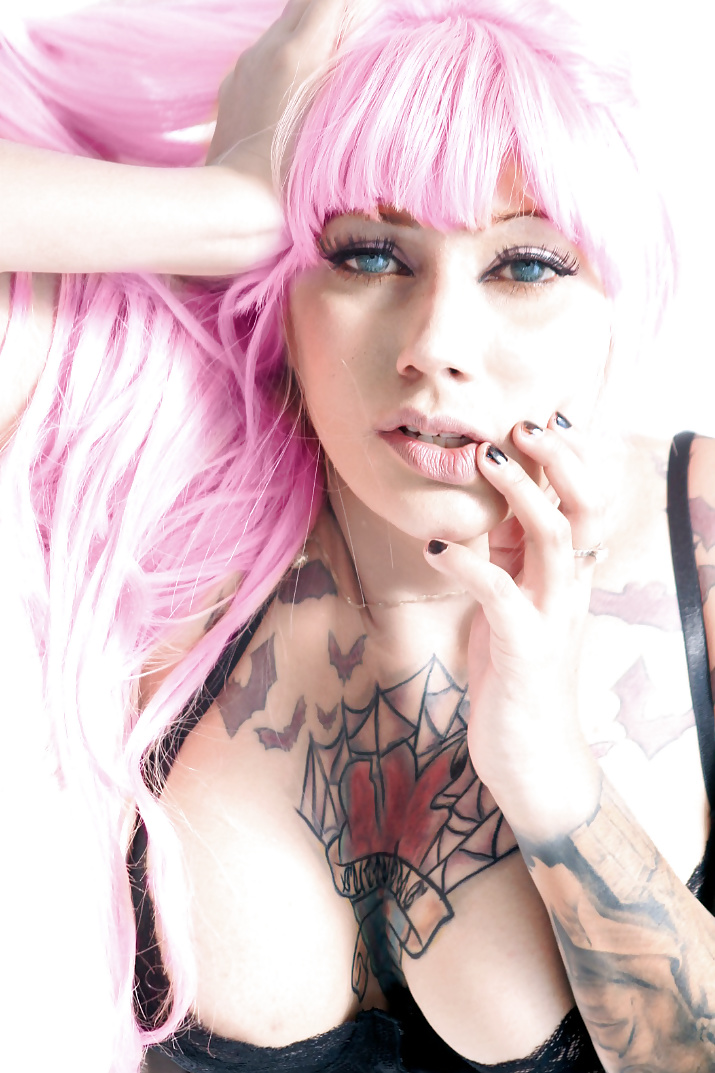 Porn image sexy tattoo girl big boobs love ass pink hair