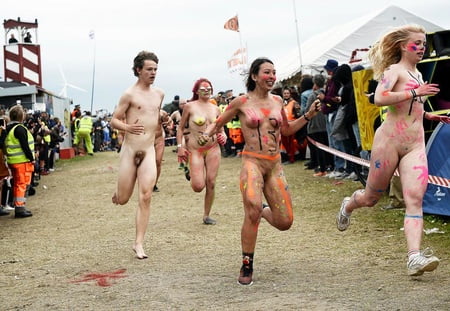 Roskilde naked run Naked festivals