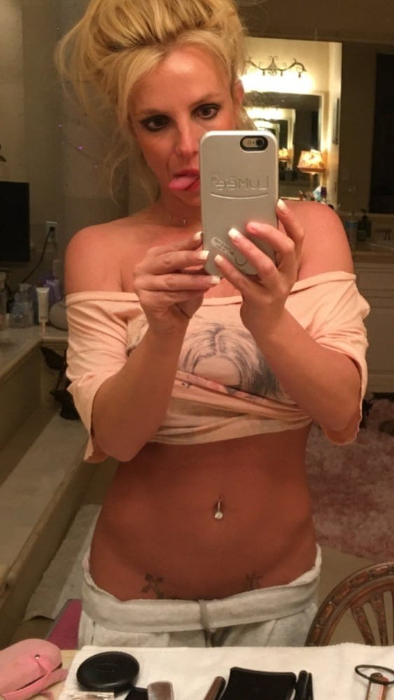 Britney Spears - 21 Photos 