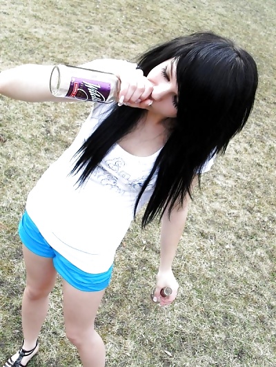 Porn image EMO Queen Bailey (NonNude)