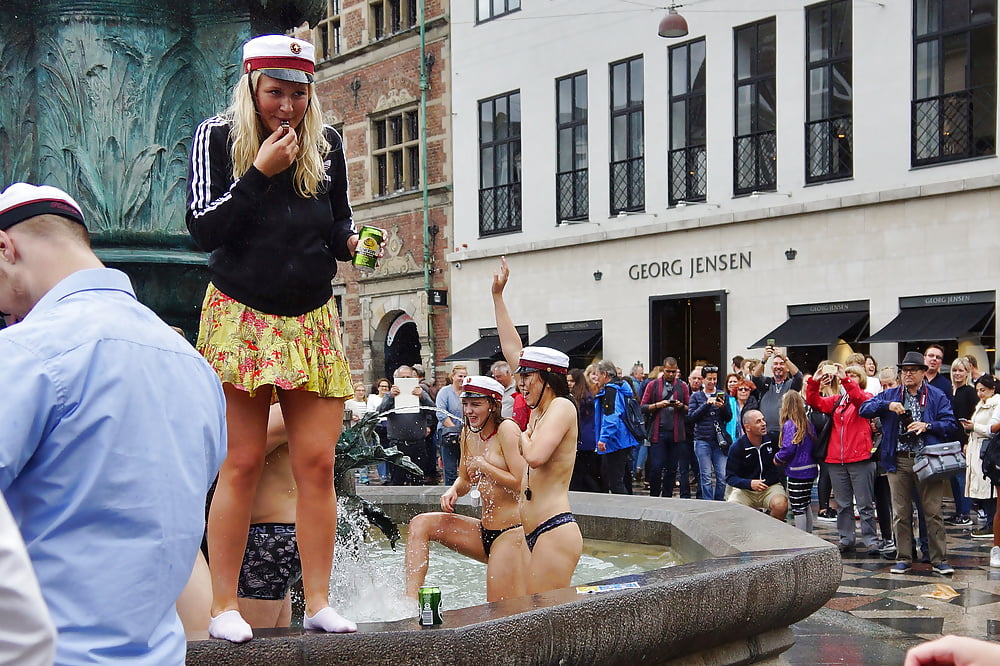 Porn image Public Sluts (1325)