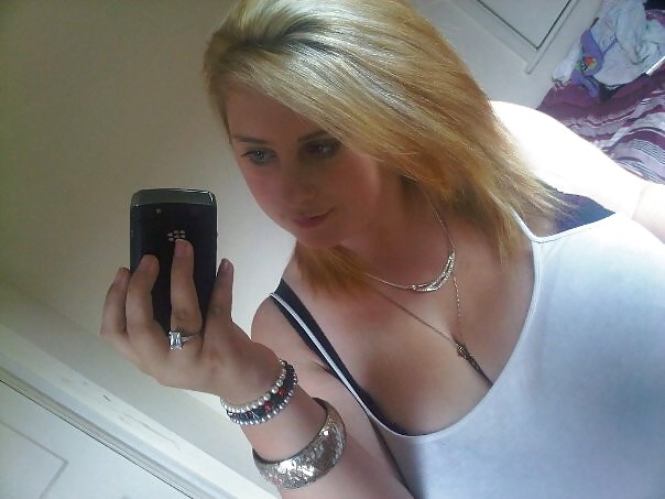 Porn image SmutDates Username 'AliciaSingle18'