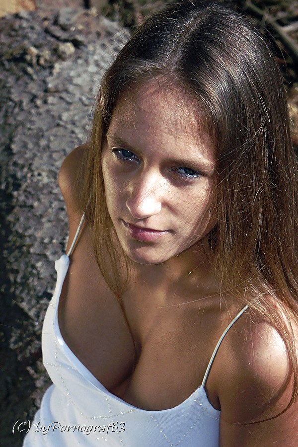 Porn image Amateurmodel vor meiner Kamera 07