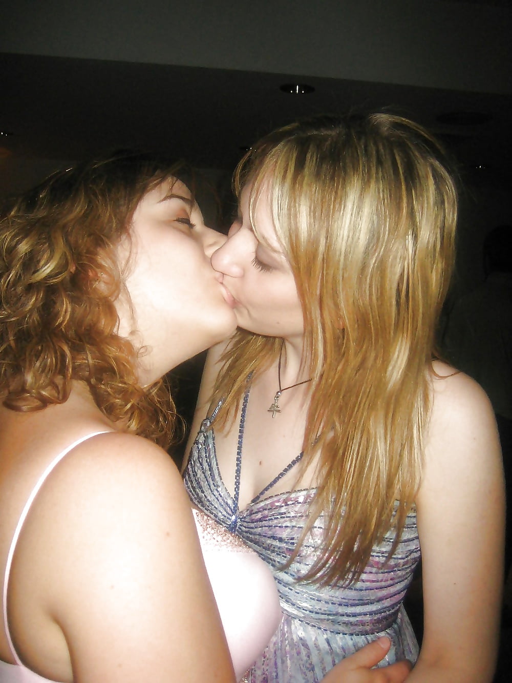 Porn image Lesbian Kisses 1