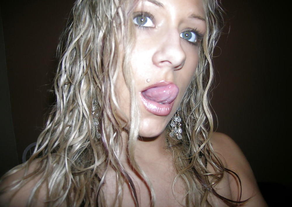 Porn image self pics of hot blonde teen with perfect body