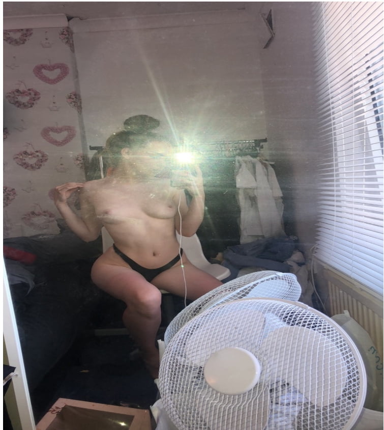 Tinder Slut Courtney- 85 Photos 