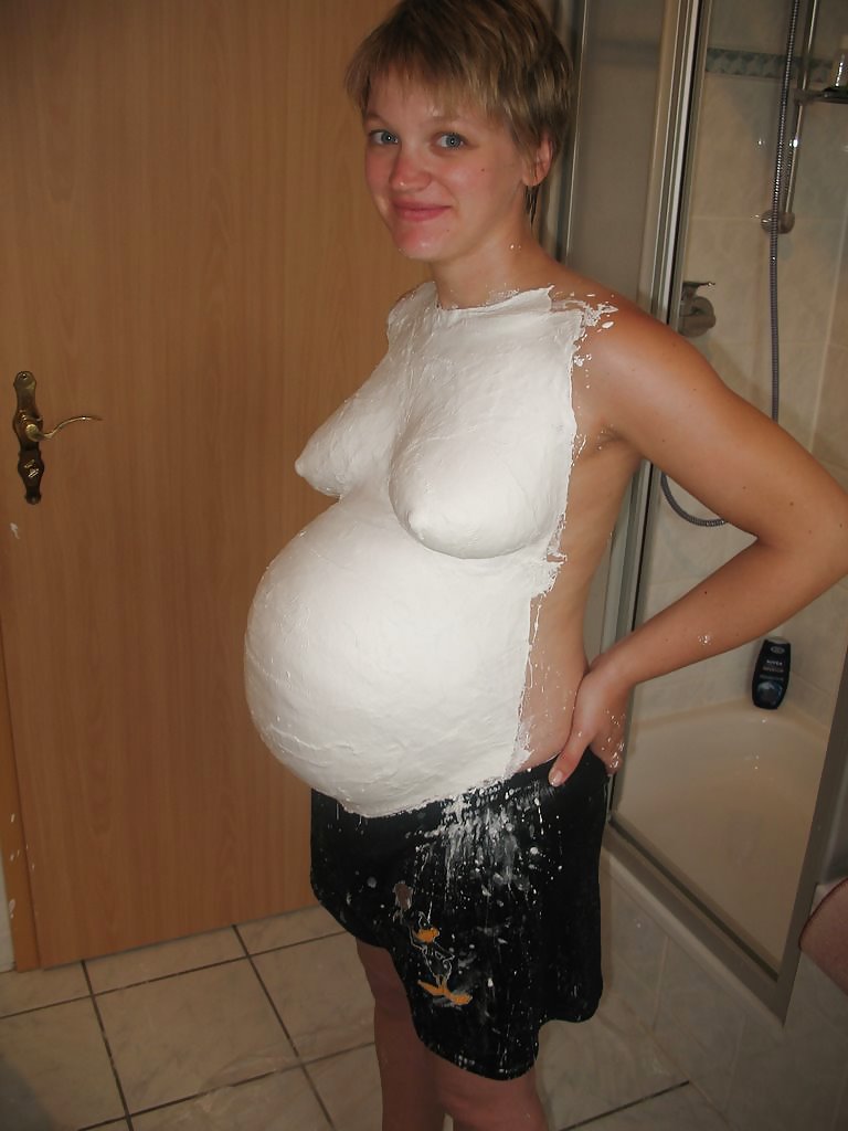 Porn image ready to pop pregnant babe