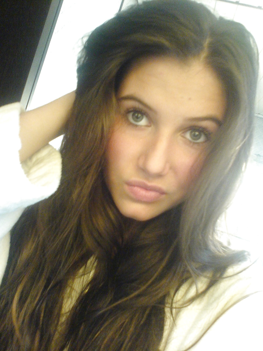 Porn image Sexy Brunette