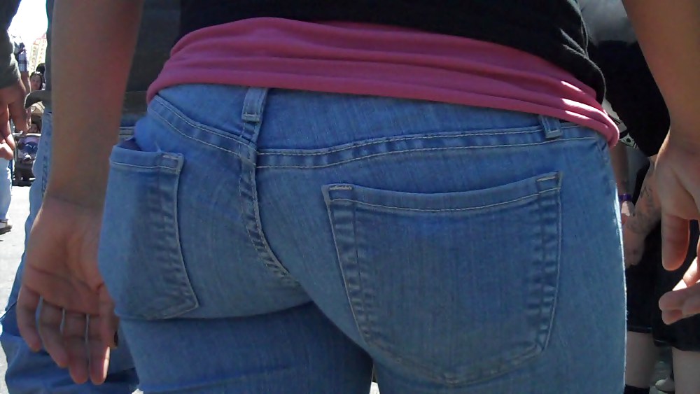 Porn image Real nice so fine sweet ass & bubble butt in jeans