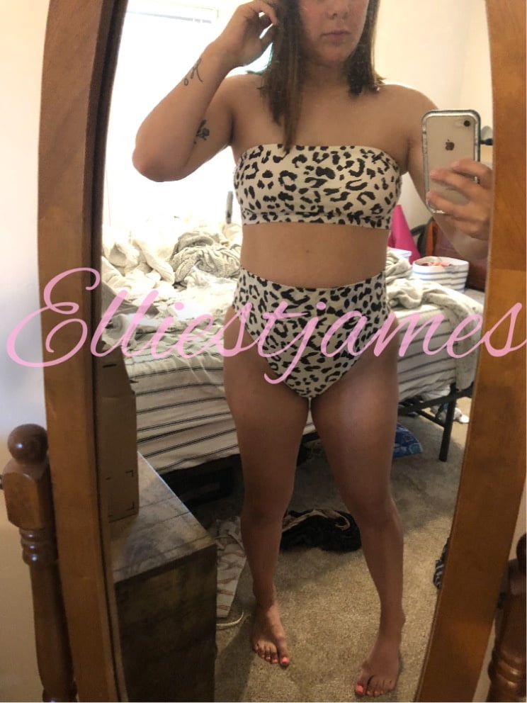 Exposed OnlyFans Preview - Vacation Whore Elliestjames - 15 Photos 