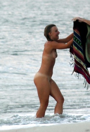 turista exibida -nudism in prohibited beach