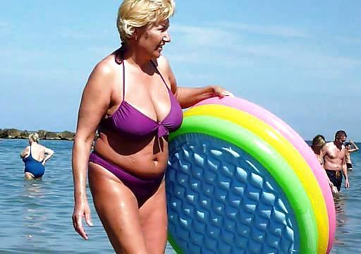 Porn image granny bbw beach 3