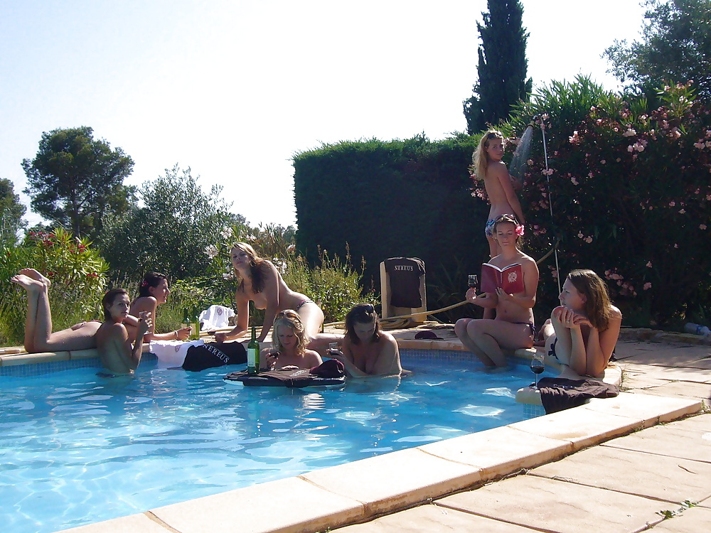 Porn image Spass am Pool mit Team Prof. Auer