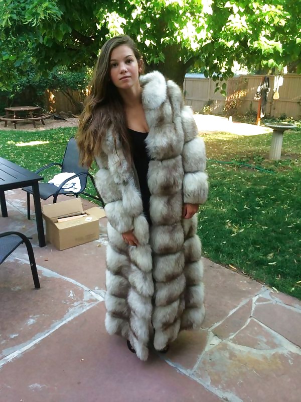 Porn image Amateur girls in fur