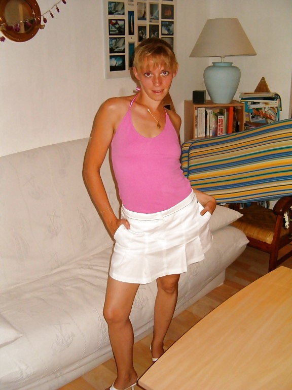 Porn image ALL AMATEUR - Here is CAROLINE