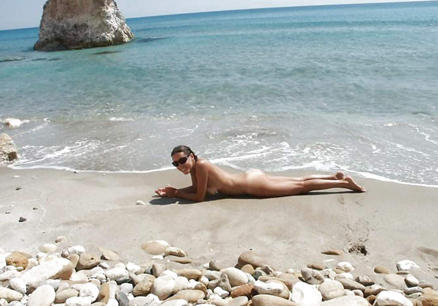 Porn image belle petite russe a la plage