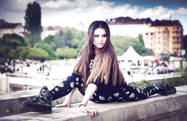 Porn image Flexible Bulgarian Slut Vanina