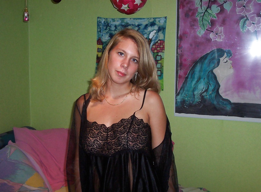 Porn image Blond in underwear