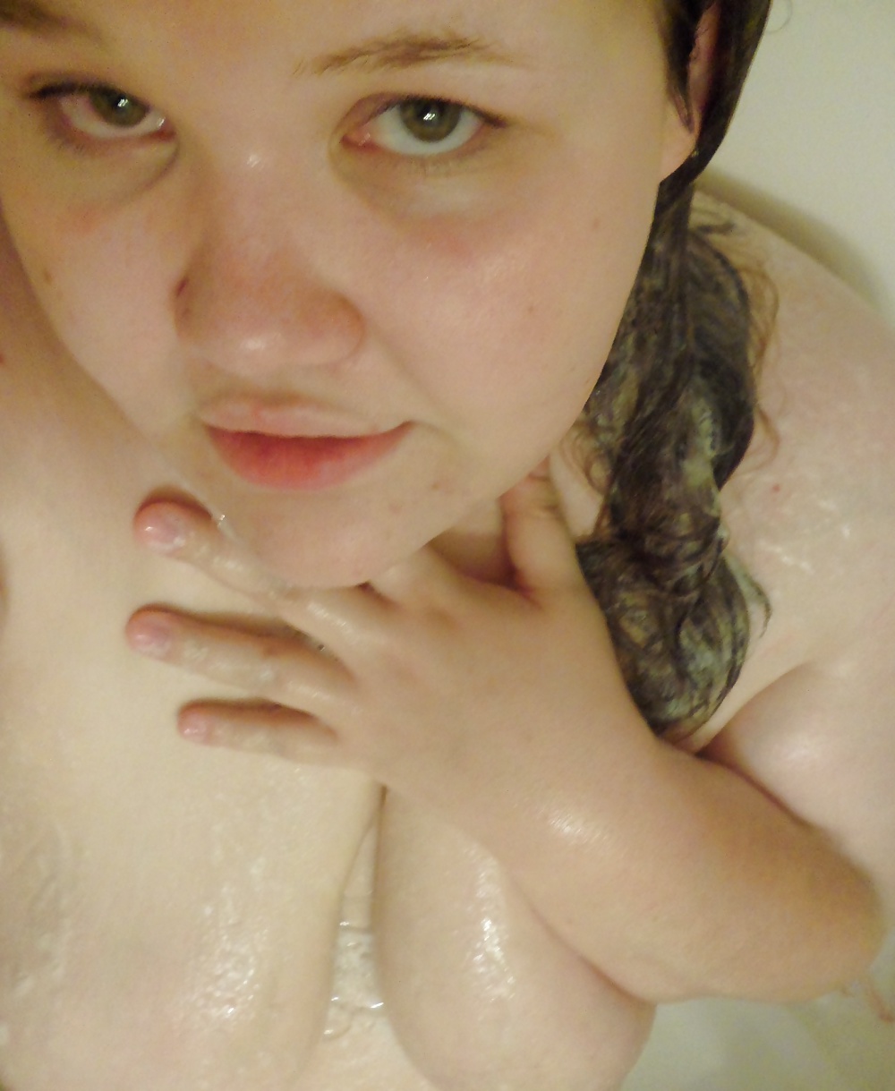 Porn image Silly Selfshoot Girl (10)