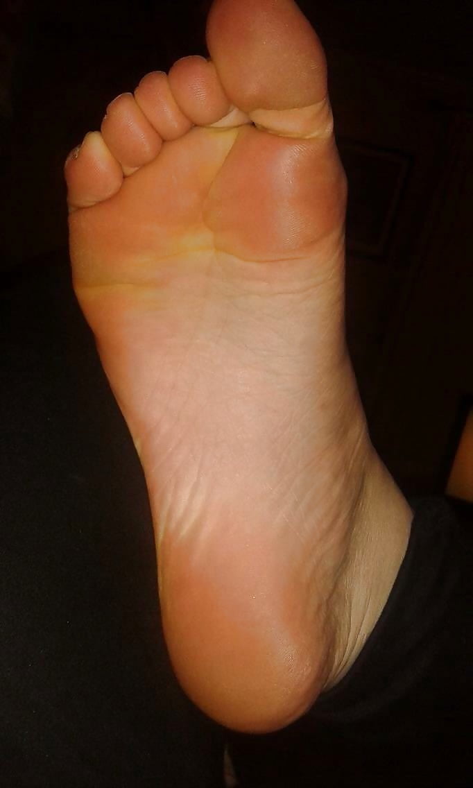 Porn image 19 year old teen girl feet, soles