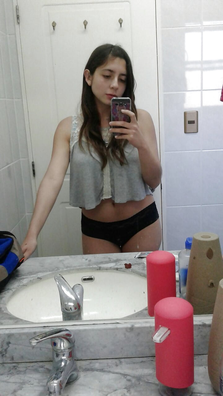 Porn image Roci Teasing