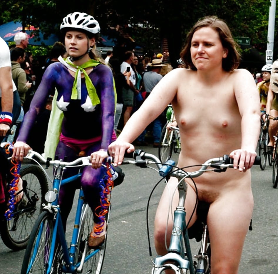 Collection Of Not Bodypainted Women At Fremont Solstice