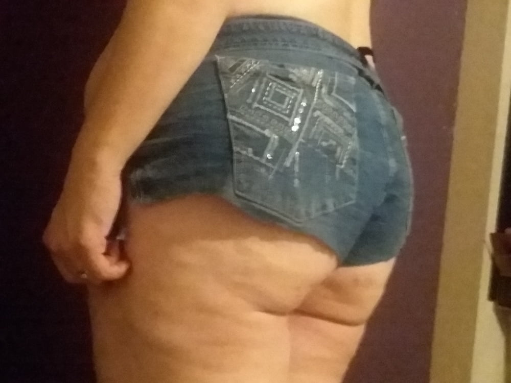 Fat Wife In Cut Off Jean Shorts Cheeky 18 Pics Xhamster 4475