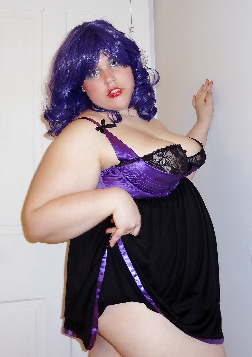 Porn image BBW cosplayer Skookum shows off her tits and ass