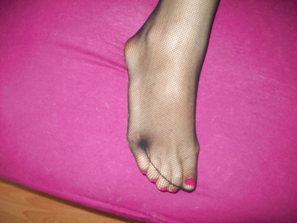 Porn image Blonde Foot Fetish Slut From,SmutDates