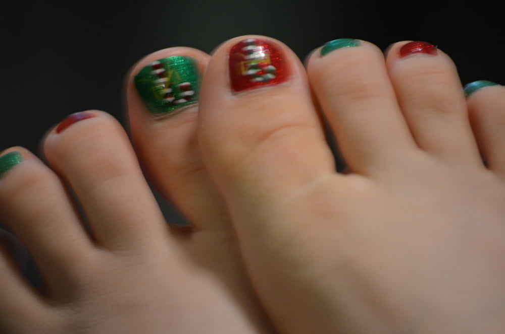 After Christmas Toes! - 4 Photos 