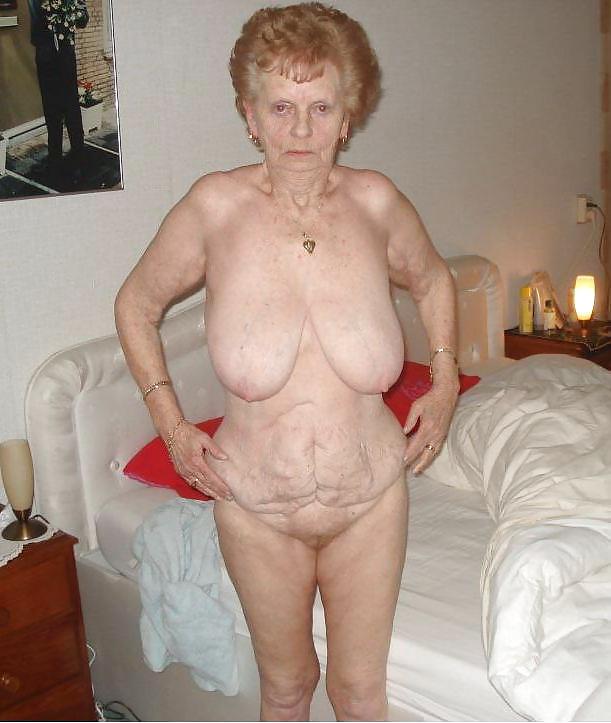 Porn image les salopes ( granny with big boobs)
