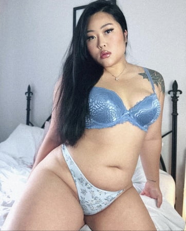 thick asian beauty         