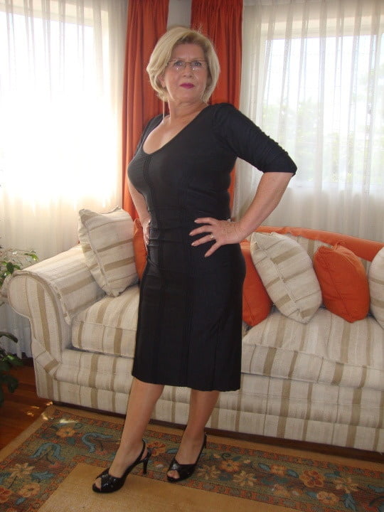 Mature Ladies Dressed But Sexy 126 - 50 Photos 