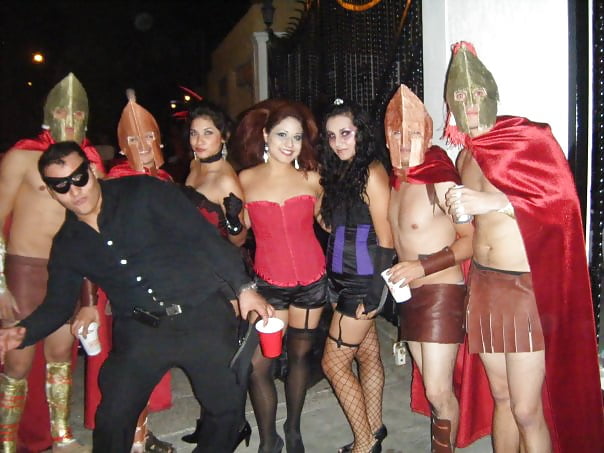 Porn image Putas Mexicanas en Halloween