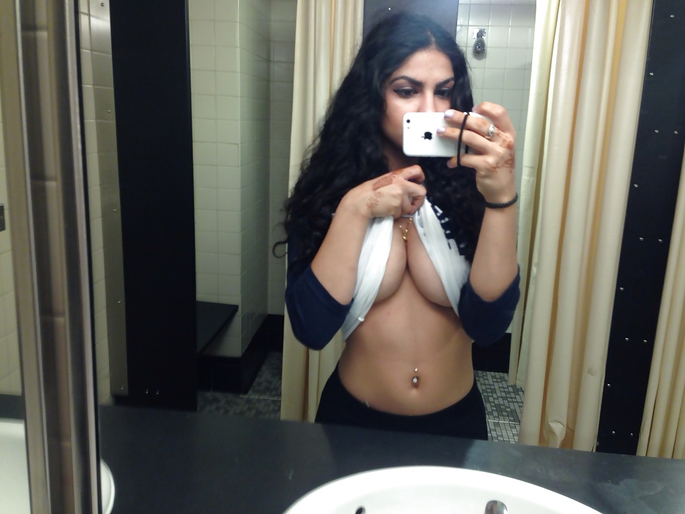 Porn image Latina Selfies 3