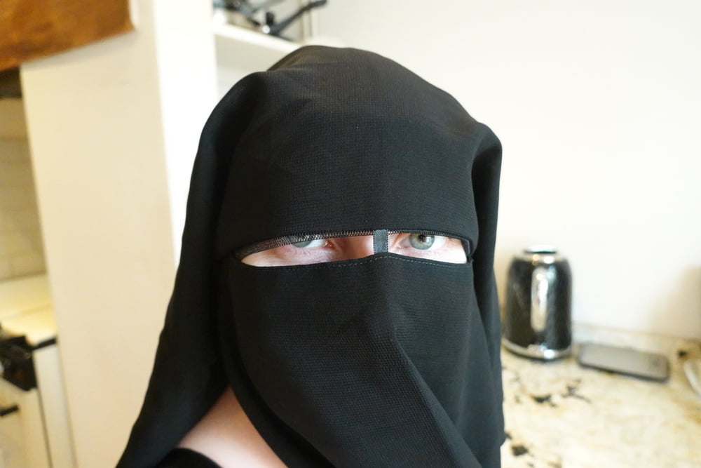 Pregnant Wife in Muslim Niqab and Nursing Bra - 50 Photos 