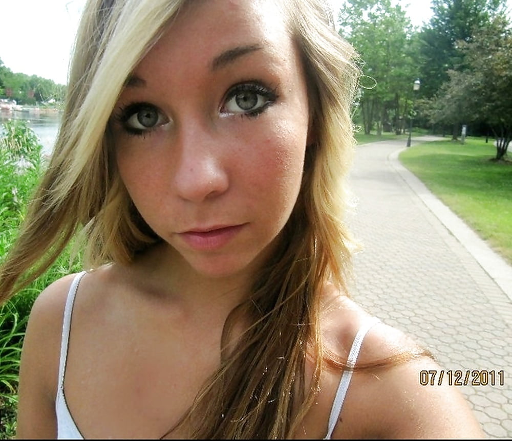 Porn image American Slut Bombshell