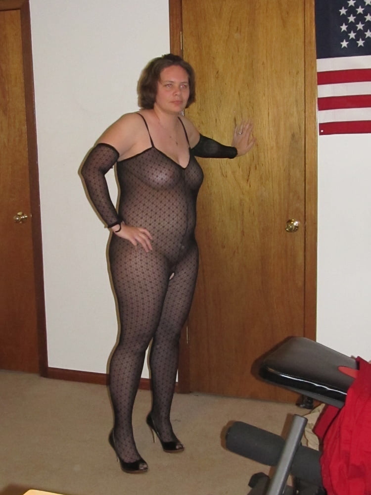 Oklahams Slut Wife Kim In Slutty Net Body Stocking 10 Immagi