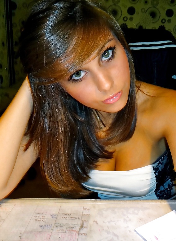Porn image Nice cleavage pics for friends