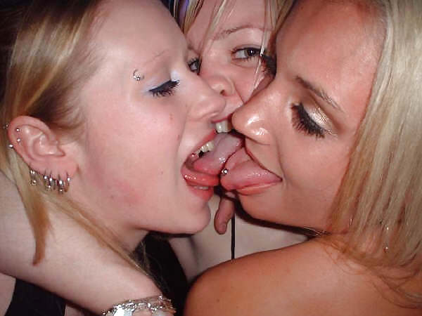 Porn image amateur teens - kissing