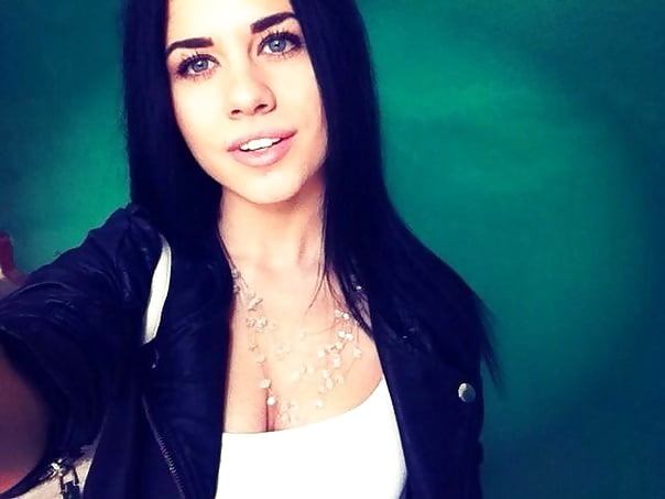 Porn image A lean, but attractive Anastacia.