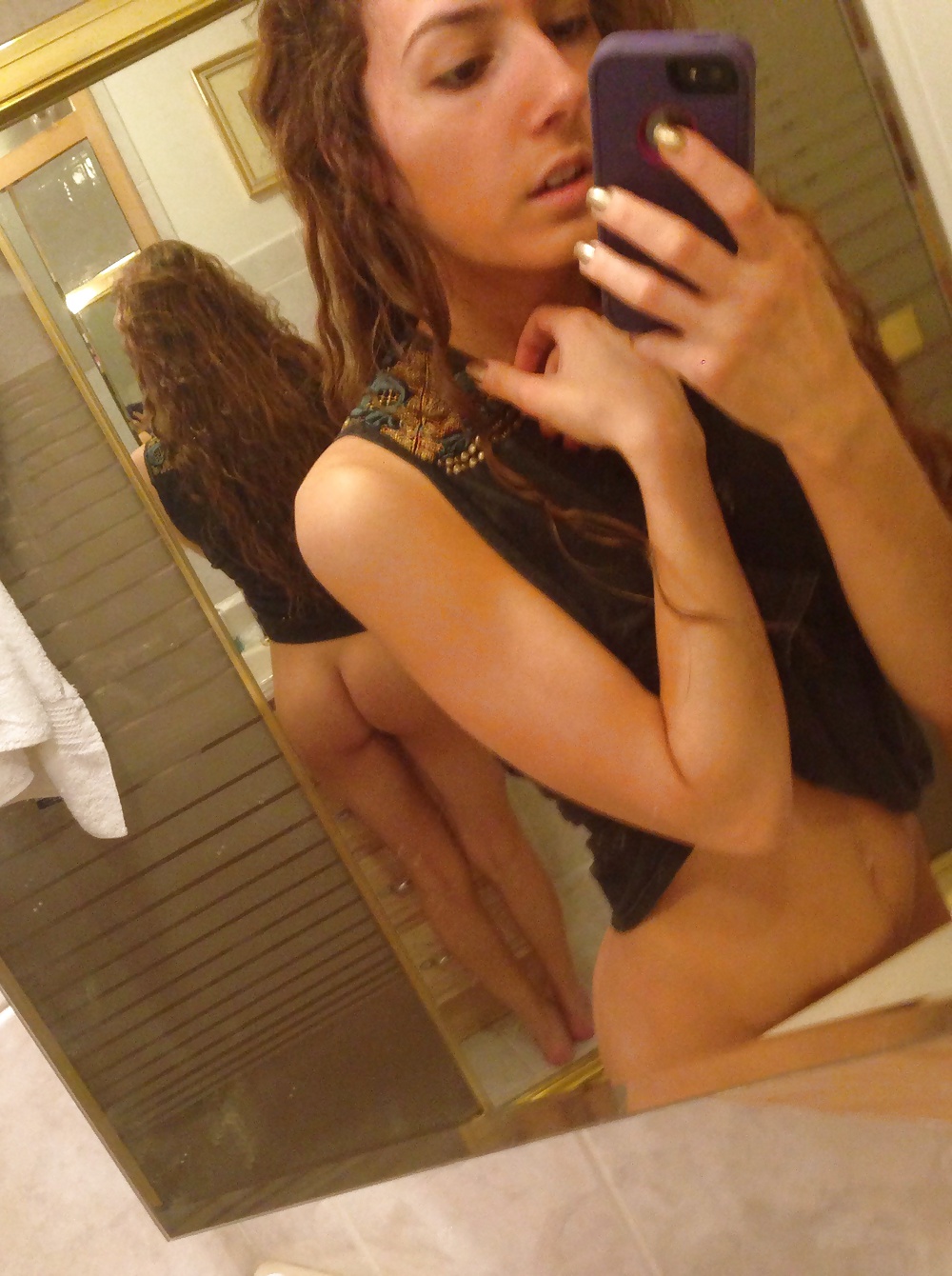 Porn image Amateur teen brunette nude selfshot