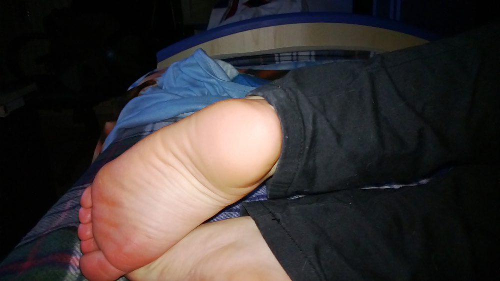 Porn image Amateur soles, feet, toes of my gf