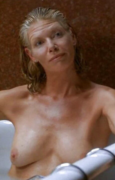 Kelly mcgillis naked.